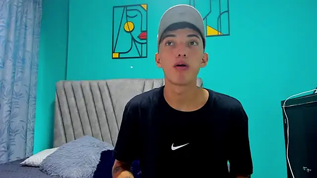 Maikol_Ortiz Adlı Modelin Canlı XXX Sohbeti