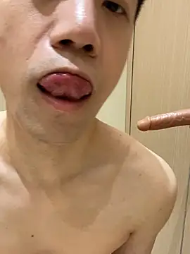 Show modela CouplingCry na web-kameri