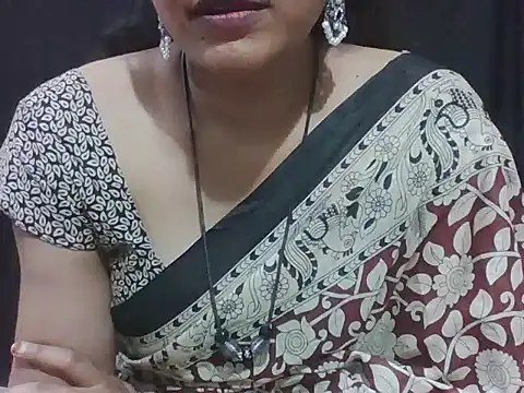 Thilothama_Vaishu Chat XXX in diretta