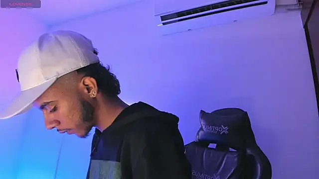 Quetzal_coatl_ webkamerás műsora