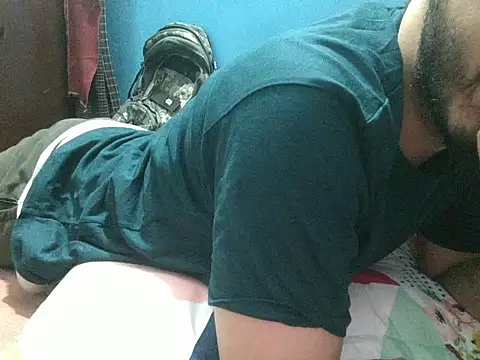 Precumboner 即時 XXX 聊天