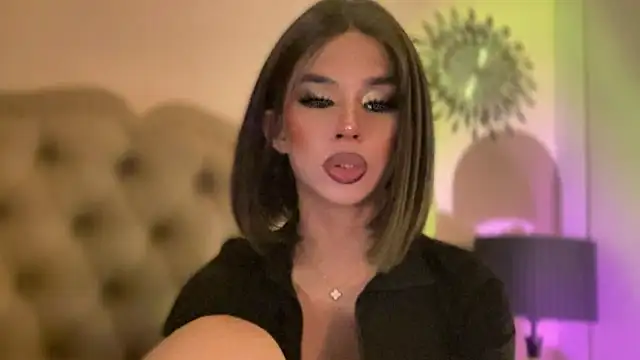 Worldclass_Maxxine_ Adlı Modelin Canlı XXX Sohbeti