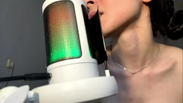 Mikytiki Live XXX-chat