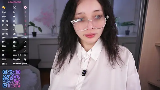 HannaHayles live XXX chat