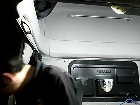 whitebriefboyのライブXXXチャット