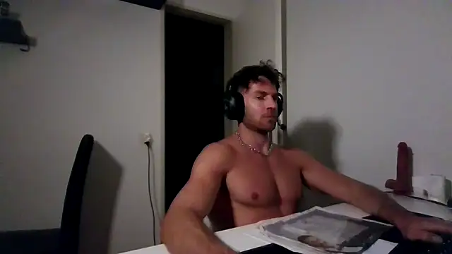 alpha-hunk Live XXX-Chat