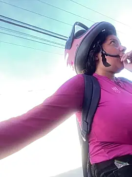 Marivalda2_ Live XXX-Chat