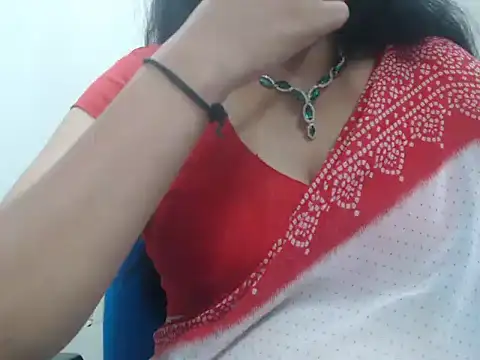 Lovely_Siri_23's Live XXX Chat