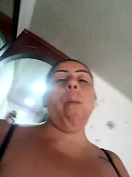 maynor_1998's Live XXX Chat