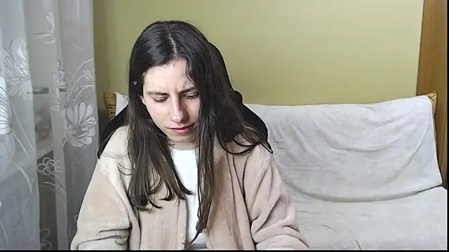 Chat +18 de Effy__Stoner ao vivo