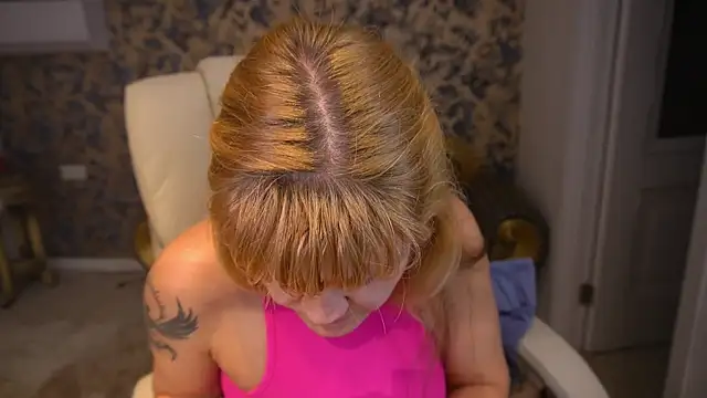 Chatroom XXX en direct de BellaLaPetit