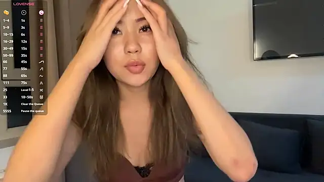 Webkamerová show Ur_neighbor_Kira