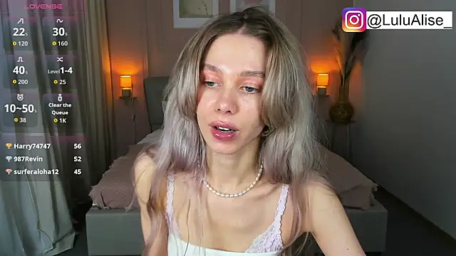 แชท XXX สดของ LuluAlis