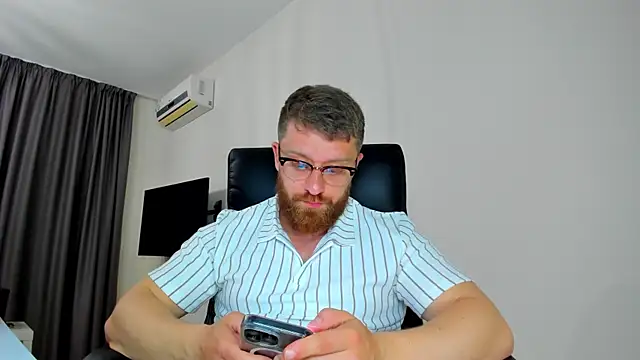 XXX chat uživo modela Findom_guy