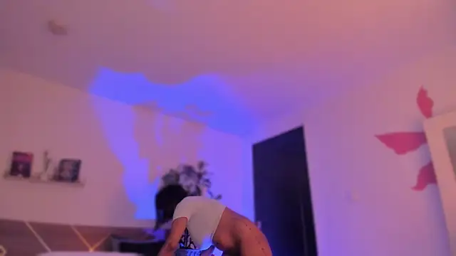 YariRose Chat XXX live