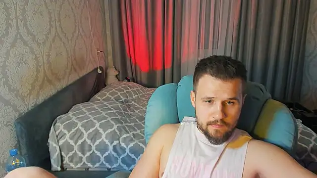 Vladik_b 在線直播表演