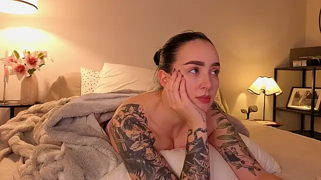 Chat XXX en directo de KimKhallifa