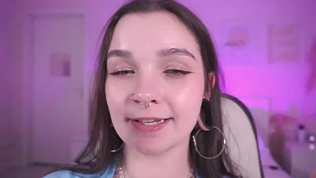 Ooops_Boobss Chat XXX in diretta