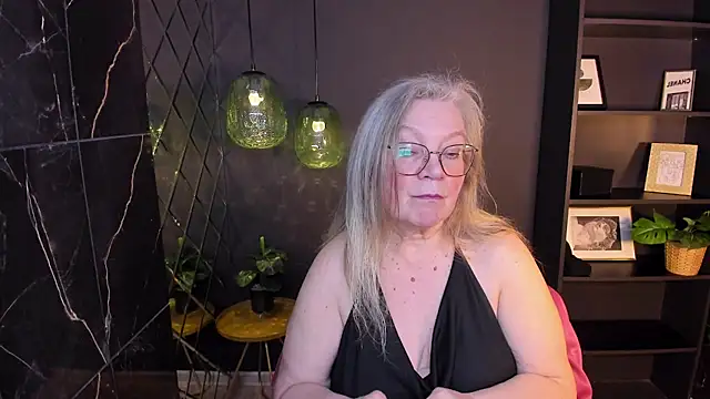 NataliMellow Chat XXX in diretta