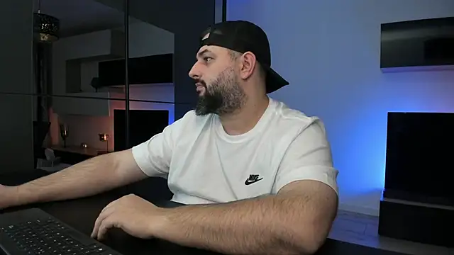 دردشة DravenPeak الجنسية المباشرة