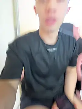 Webkamerová show Noah-ledom