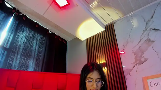 XXX chat uživo modela Dianna-Rosse