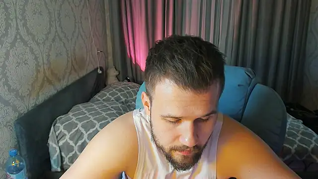 Vladik_b Pertunjukan Webcam