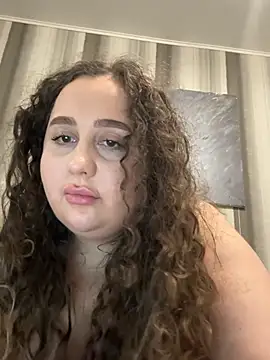 CurlyMaddie Webcam show
