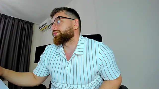 XXX chat uživo modela Findom_guy