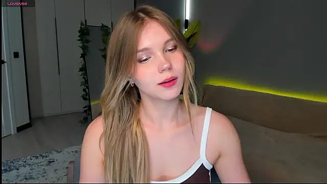 linakorvin Chat XXX live