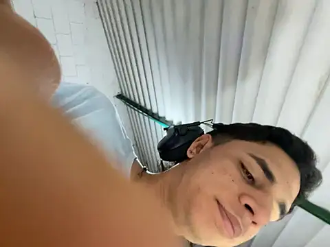 Pertunjukan Kamera Web Max_TheHorseDick