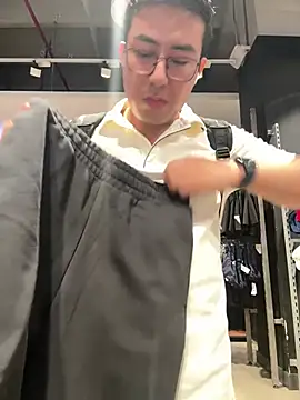 andrewmhilton_のウェブカメラショー