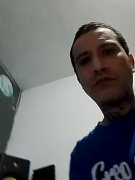 Chatroom XXX en direct de Fuckboyhot23j