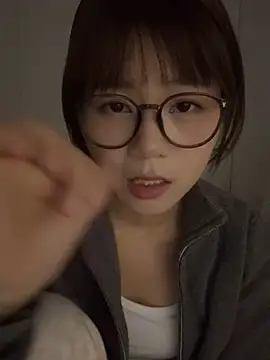 Nana-3 在線直播表演