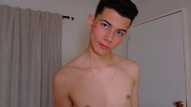 FireGuy_99: διαδικτυακό σόου στην κάμερα