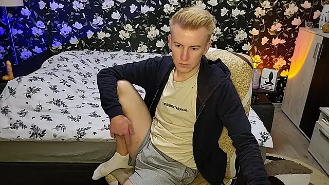 Вебкам-шоу Vuitton