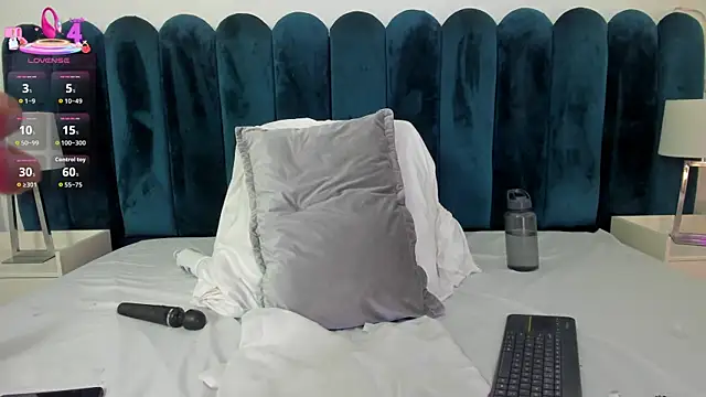 Chat +18 de marianaaguii ao vivo