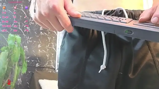 Alexander_ferreのウェブカメラショー