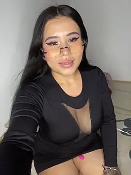 LunnaMoretti's Live XXX Chat