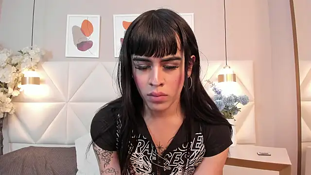 Hanna__mitsury_ Show in webcam