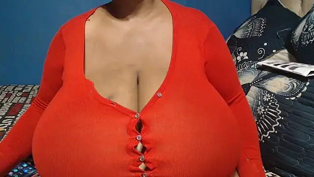 CUTEFIRMMELONSS' Live XXX Chat