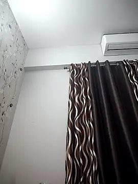 แชท XXX สดของ QueenBebe99