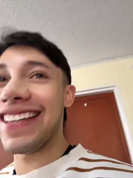 Chat +18 de Noah-ledom ao vivo