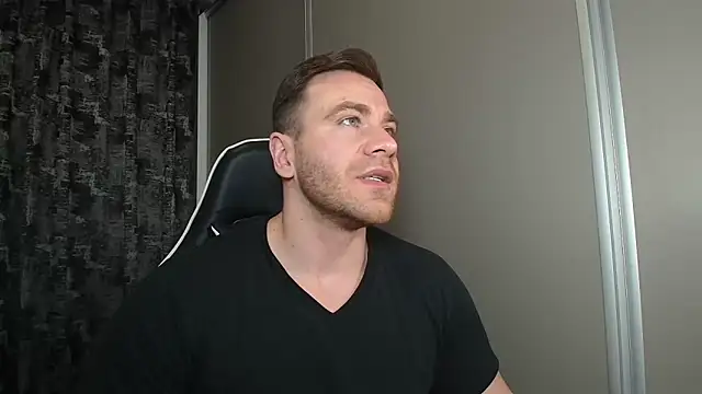 Chat +18 de Thori92 ao vivo