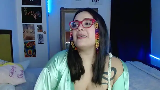 Nova-SatelaのライブXXXチャット