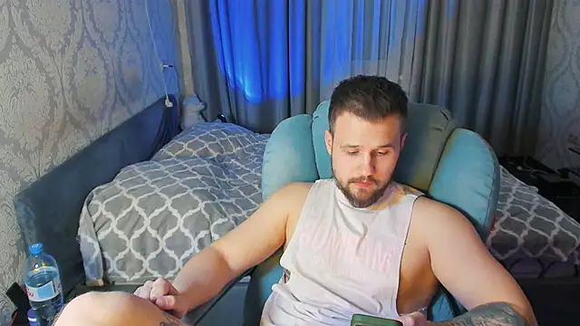 Vladik_bのウェブカメラショー