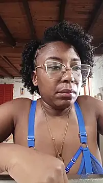 Chat +18 de ChanneldelaCroix ao vivo