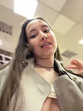 ICrazyOneIRL 即時 XXX 聊天