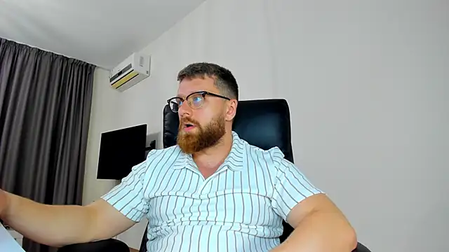 Findom_guy 即時 XXX 聊天