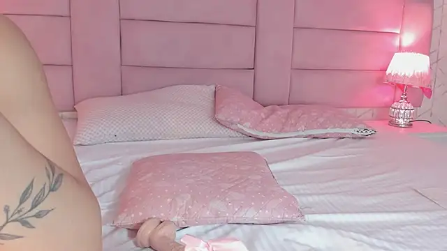 Chat +18 de VictoriaLasse ao vivo